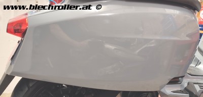 Seitenverkleidung rechts für Lambretta V-Special 50/125/200 - Farbe: Grau glänzend