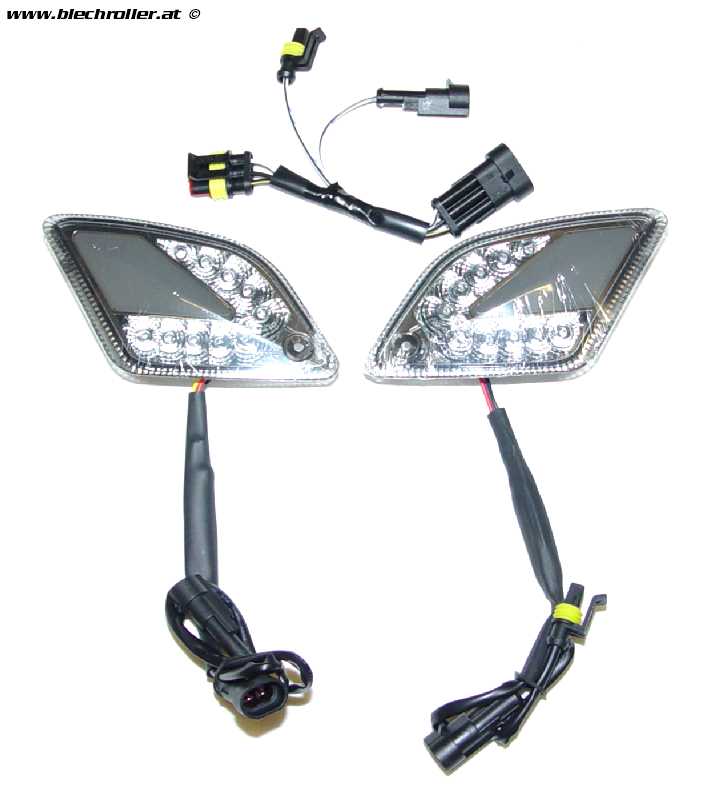 Blinker-Set hinten MOTO NOSTRA dynamisches LED Lauflicht, mit  Positionslicht (E-Prüfzeichen)- Vespa GTS 125-300 HPE (2019-2022) - smoked
